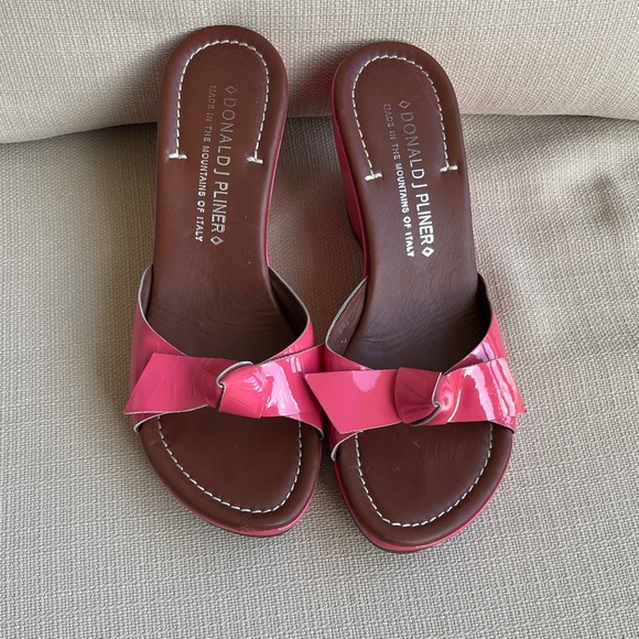 Donald J. Pliner Shoes - Donald J. Pliner Glossy Pink Knot Slide Mules Size 7.5 M